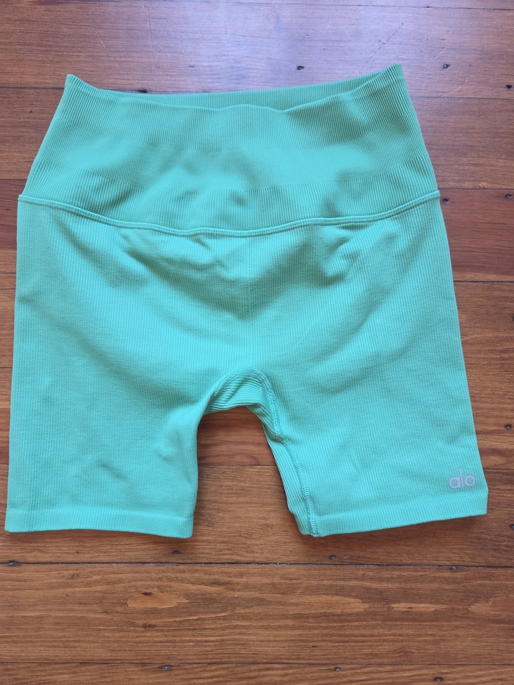 ALO Yoga High-Waist Ribbed Bike Shorts - Green Sz Small